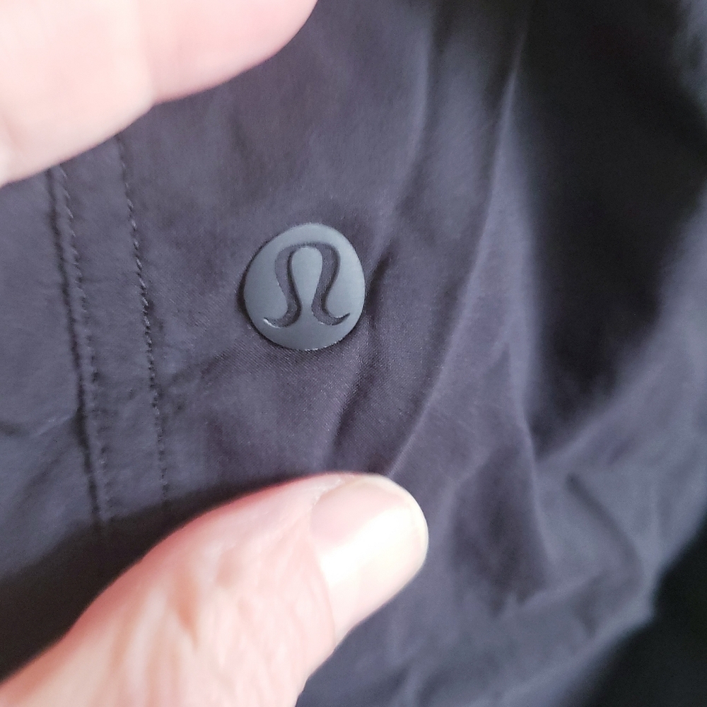 Lululemon Lightweight Cargo Mid-Rise Hiking Pant - Black 10 - Picture 11 of 12